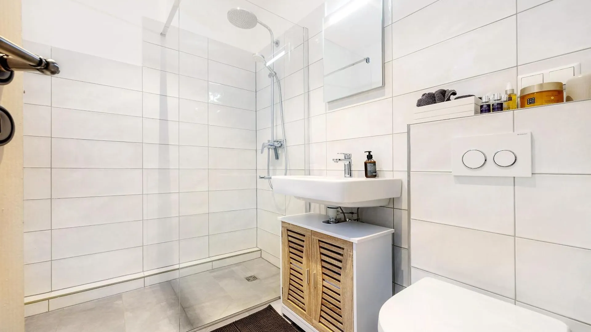 Apartment Moderne Businesswohnung In Toplage Hannover