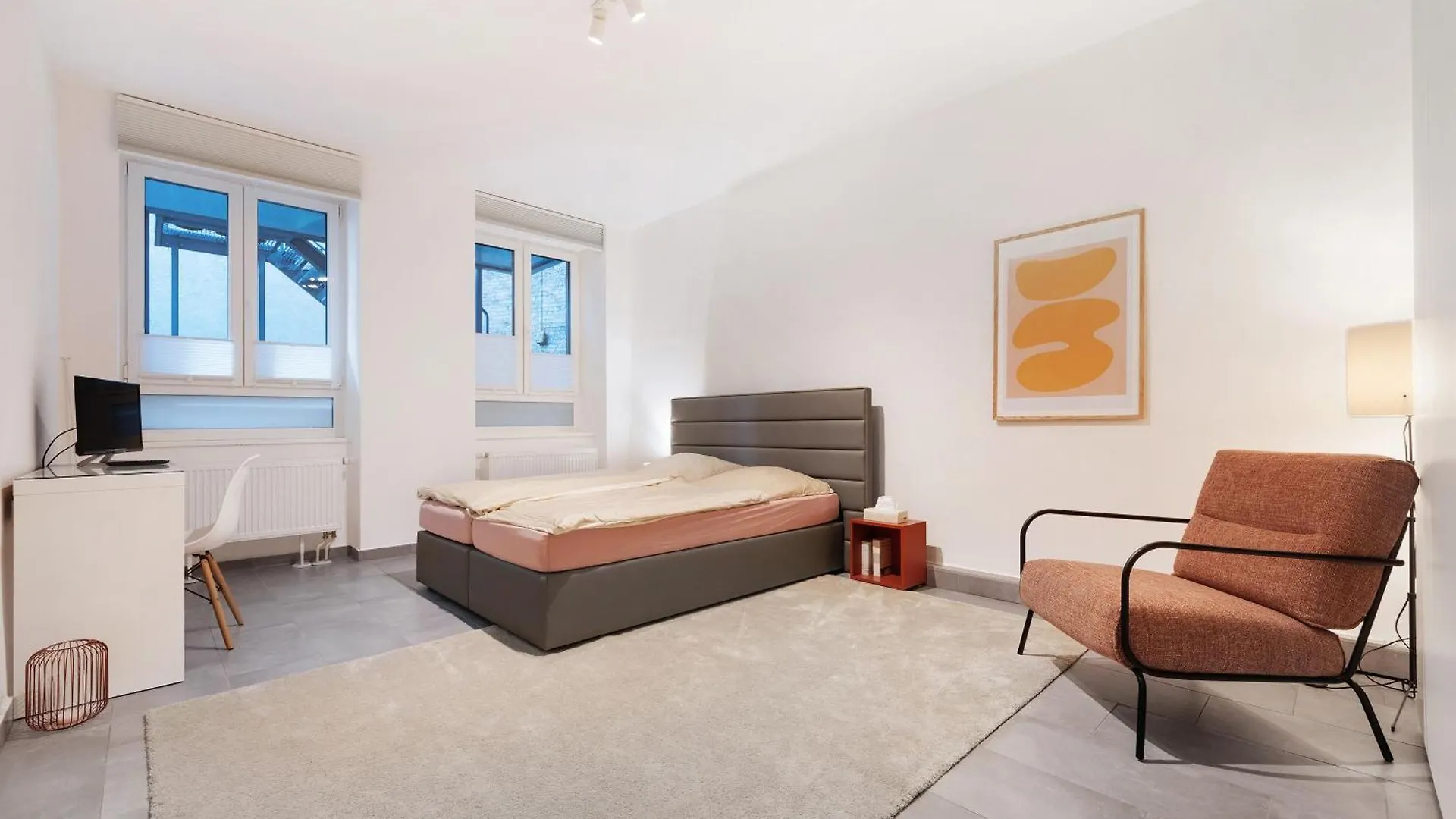 Moderne Businesswohnung In Toplage contacts
